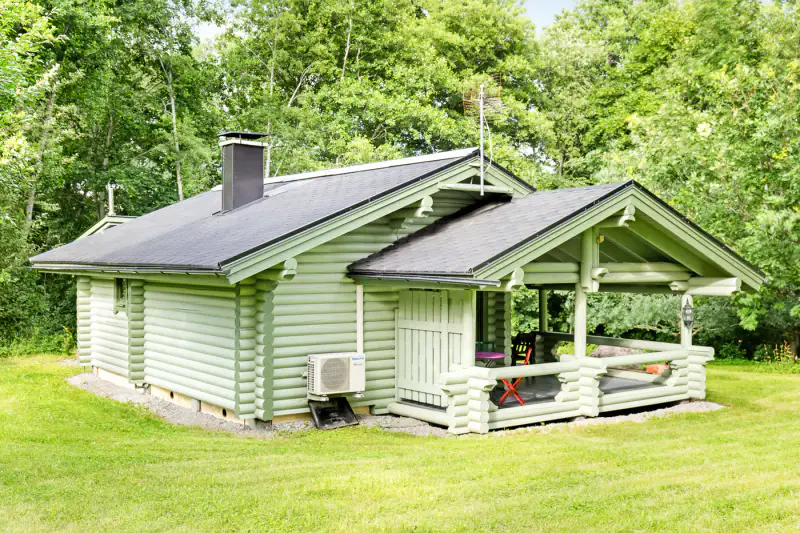 Hirsimökki ~42 m² (1990) + sauna, 4 800 m², Inkoonjoki — Nötterdalen / Inkoo — 1