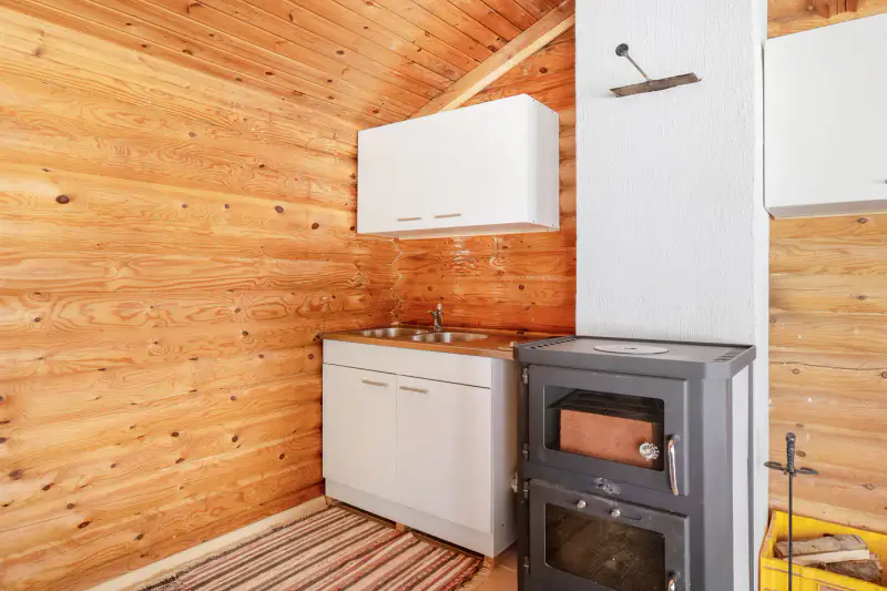 Hirsimökki ~42 m² (1990) + sauna, 4 800 m², Inkoonjoki — Nötterdalen / Inkoo — 18