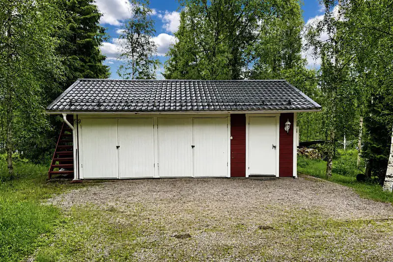 Maison de vacances agrandie de 113 m² avec espace spa + sauna de rive rénové, 131 m de rive privée et 1,33 ha sur le Syväjärvi — Pihlaisto / Jämsä — 17