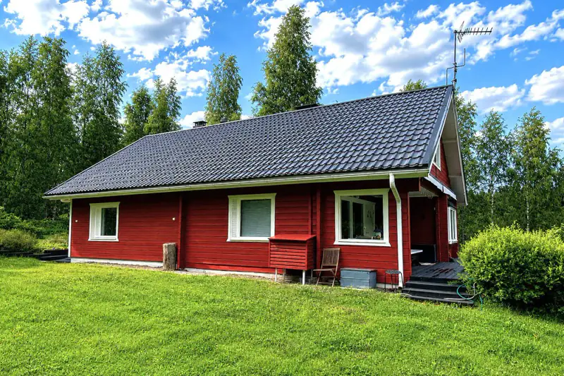 Maison de vacances agrandie de 113 m² avec espace spa + sauna de rive rénové, 131 m de rive privée et 1,33 ha sur le Syväjärvi — Pihlaisto / Jämsä — 8