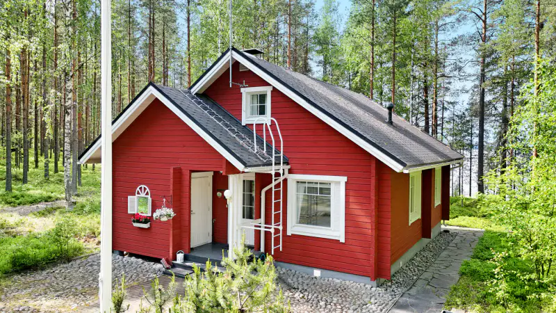 Mökki ~84 m² (1999) + rantasauna, ~1,78 ha (~200 m rive), Pielinen/Rukavesi — Uimaharju / Joensuu — 2
