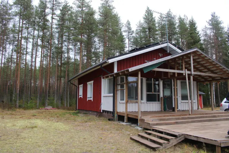 Mökki ~46 m² avec sauna, seul sur un étang poissonneux, 5 000 m² — Särkäntakanen / Mannervaara — 2