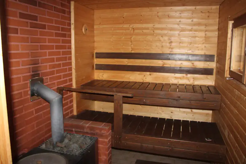 Mökki ~46 m² avec sauna, seul sur un étang poissonneux, 5 000 m² — Särkäntakanen / Mannervaara — 12