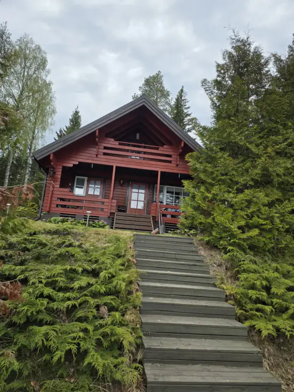 Mökki ~34 m² (1993) + sauna, 4 020 m², 50 m de plage privée sur l’Eimisjärvi — Kokinvaara / Joensuu — 1