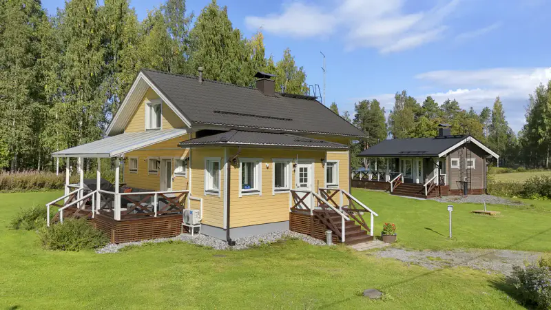 Maison 1957 rénovée 2008–13, 2,1 ha, ~80 m rive (+ 2e rive) — Ahveninen / Joensuu — 2