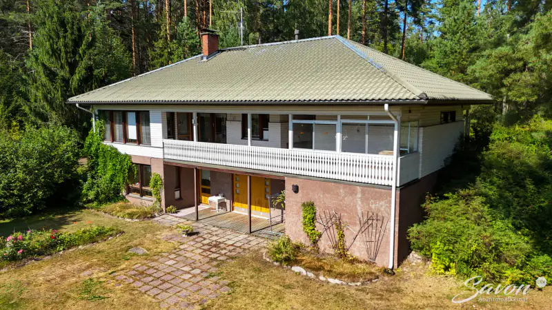 Maison ~134 m² (1994) + rantasauna, 8 940 m² (~82–100 m rive), Syväsalmi / Haukivesi — Kotkatlahti / Joroinen — 7