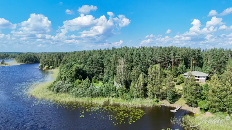 Maison ~134 m² (1994) + rantasauna, 8 940 m² (~82–100 m rive), Syväsalmi / Haukivesi — Kotkatlahti / Joroinen — 4