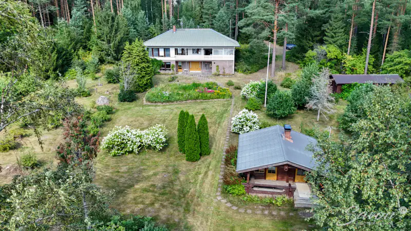Maison ~134 m² (1994) + rantasauna, 8 940 m² (~82–100 m rive), Syväsalmi / Haukivesi — Kotkatlahti / Joroinen — 5