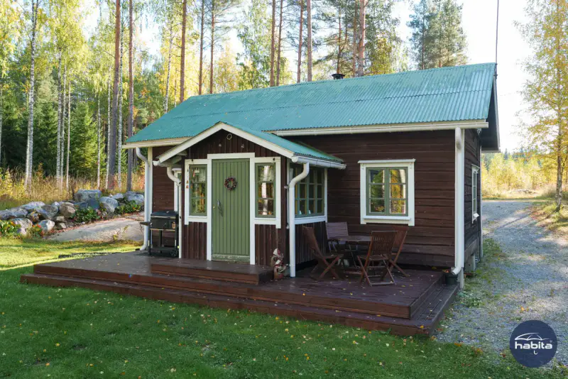 Chalet en rondins de 1947 rénové, 110 m de rive privée sur le Pielinen, 2,09 ha — Paalasmaa, Juuka — 1