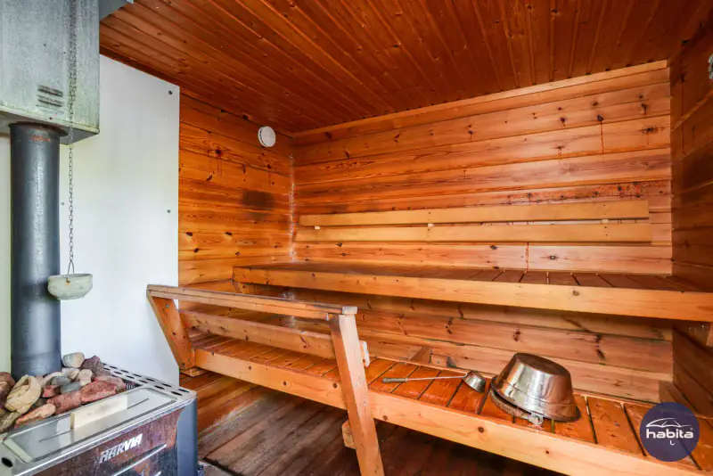 Chalet en rondins de 1947 rénové, 110 m de rive privée sur le Pielinen, 2,09 ha — Paalasmaa, Juuka — 15