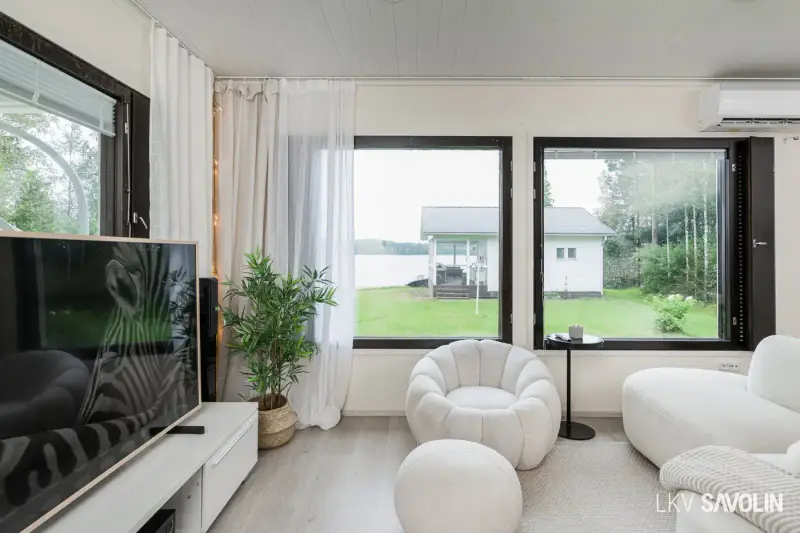 Chalet 2015, 73 m², rive privée Saarijärvi, 4 770 m² — Jyväskylä — 11