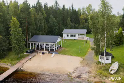 Chalet 2015, 73 m², rive privée Saarijärvi, 4 770 m² — Jyväskylä — 1