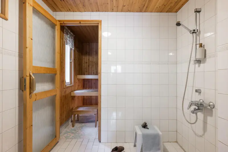 Maison de vacances (73 m², 1993) sur une presqu’île, 4 045 m² et deux rives privées sur le Päijänne — Korpilahti, Jyväskylä — 9