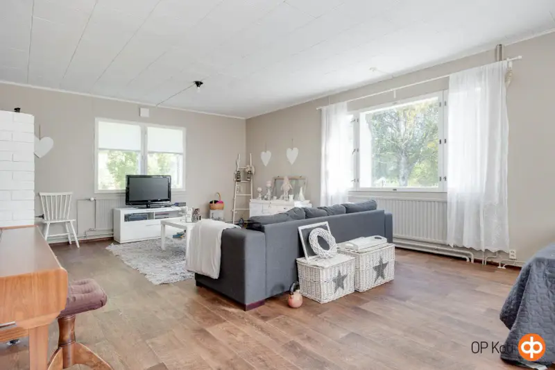 Ensemble ~269 m² (1956, agrandi) 3 logements + géothermie, 9 950 m², rive Kalajoki — Pitkäsenkylä — 2