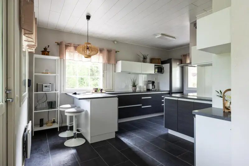 Maison 1998, 99 m², rive privée Suoramanjärvi ~30 m, 3 110 m² — Suomela, Kangasala — 15