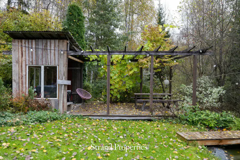 Maison d’architecte 179 m² (2004), 5 chambres, 1,12 ha avec rive privée et ponton sur l’étang Lakolampi — Ruutana / Kangasala — 10