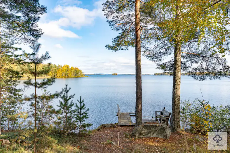 Maison de plain-pied ~88 m² (1998) + sauna à bois, 8 480 m² avec rive privée sur le Längelmävesi — Sahalahti / Kangasala — 4