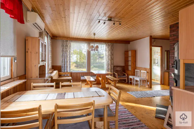 Maison de plain-pied ~88 m² (1998) + sauna à bois, 8 480 m² avec rive privée sur le Längelmävesi — Sahalahti / Kangasala — 12