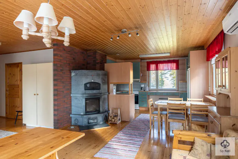 Maison de plain-pied ~88 m² (1998) + sauna à bois, 8 480 m² avec rive privée sur le Längelmävesi — Sahalahti / Kangasala — 13