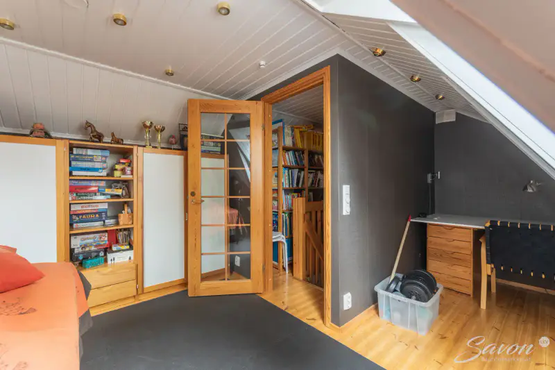 Maison hirsi ~153 m² (1997) + sauna, 4 600 m² (~50 m rive), Saimaa/Haukivesi — Kangaslampi — 18