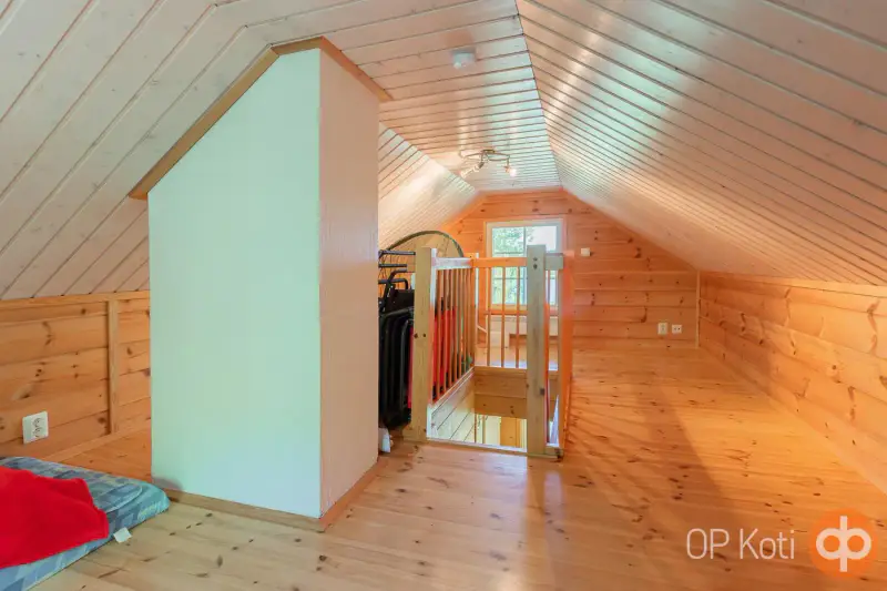 Mökki Kastelli ~34 m² (2006) + sauna, 3,08 ha (~200 m rive), Puula — Nousiala / Kangasniemi — 16