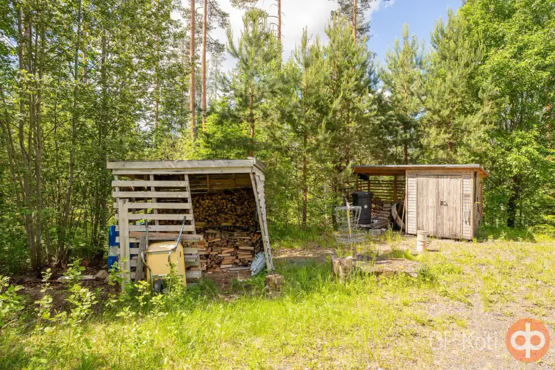 Mökki Kastelli ~34 m² (2006) + sauna, 3,08 ha (~200 m rive), Puula — Nousiala / Kangasniemi — 18