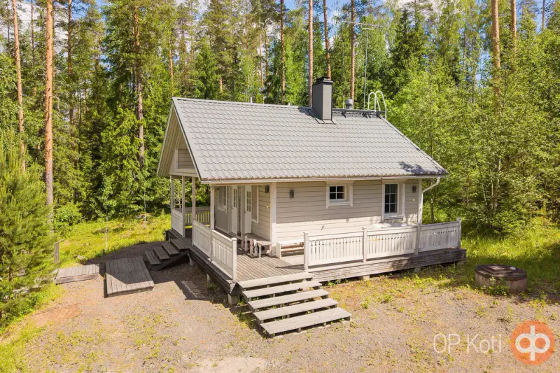 Mökki Kastelli ~34 m² (2006) + sauna, 3,08 ha (~200 m rive), Puula — Nousiala / Kangasniemi — 2