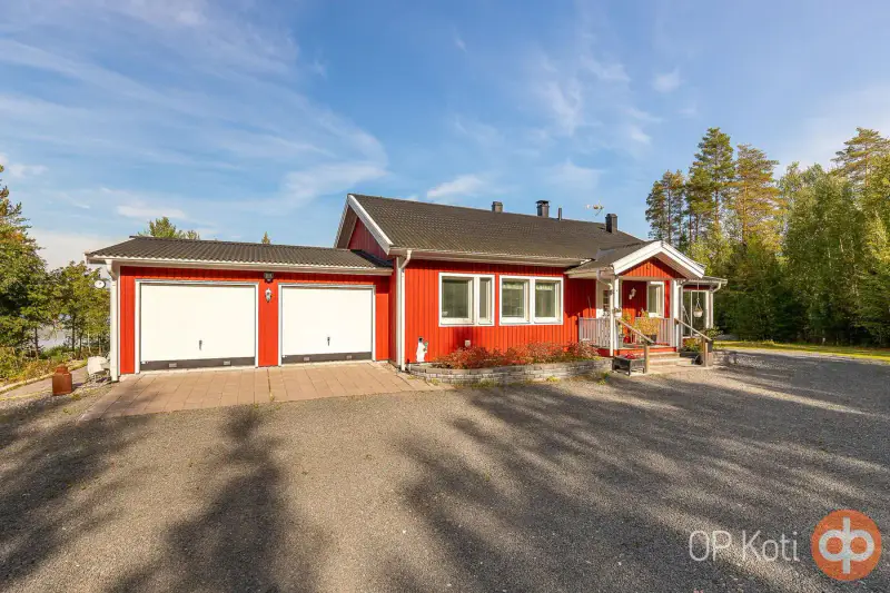 Maison 2014 ~91 m² + sauna, rive Puula (~140 m), 5 090 m² — Istruala / Kangasniemi — 3