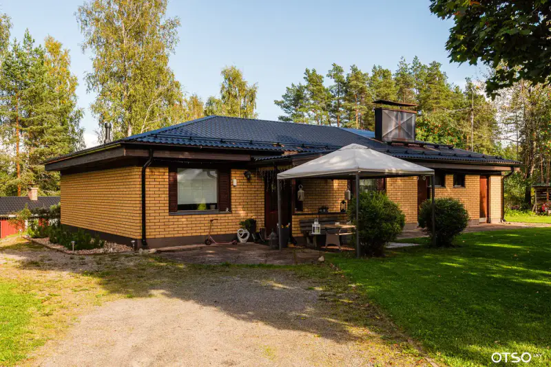 Maison 137,5 m² (1982) 4 chambres + sauna, rive Venesjärvi, 5 650 m² — Kankaanpää — 1