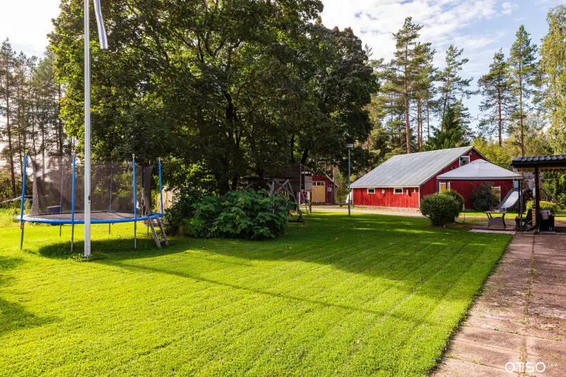 Maison 137,5 m² (1982) 4 chambres + sauna, rive Venesjärvi, 5 650 m² — Kankaanpää — 11