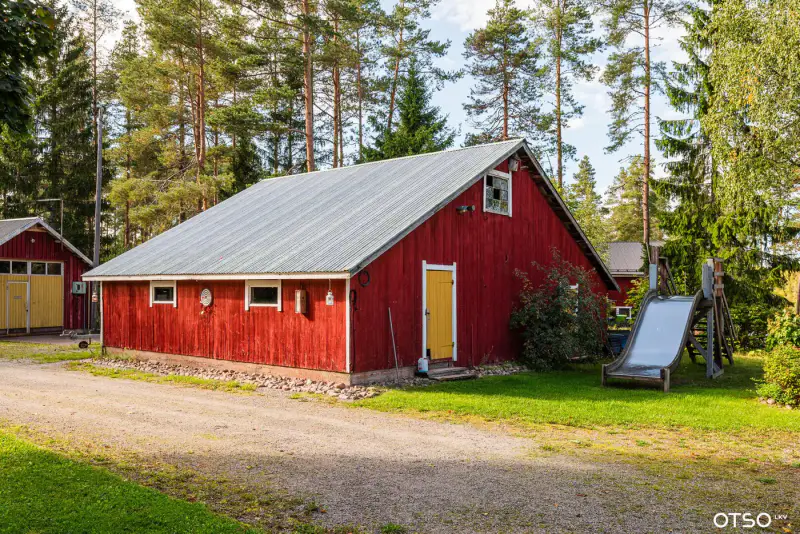 Maison 137,5 m² (1982) 4 chambres + sauna, rive Venesjärvi, 5 650 m² — Kankaanpää — 5