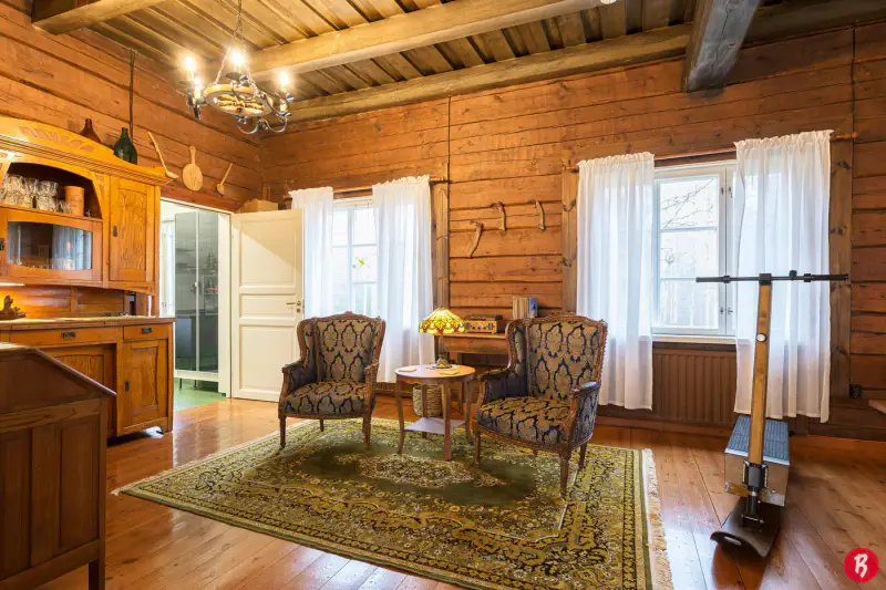 Grand chalet en rondins ~400 m² (base 1886, rénové ~2000), rantasauna Lakojärvi, 2,2 ha — Kannonkoski — 10