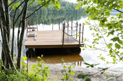 Grand chalet en rondins ~400 m² (base 1886, rénové ~2000), rantasauna Lakojärvi, 2,2 ha — Kannonkoski — 1