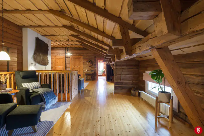 Grand chalet en rondins ~400 m² (base 1886, rénové ~2000), rantasauna Lakojärvi, 2,2 ha — Kannonkoski — 17