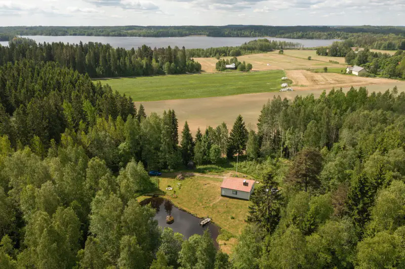 Mökki ~50 m² (1972) + sauna, 5 500 m² avec lampi privé — Vaskijärvi / Karkkila — 17