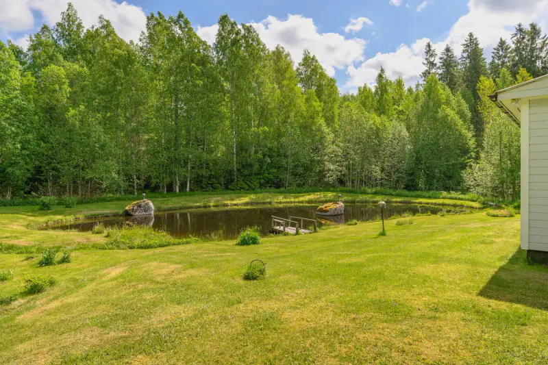 Mökki ~50 m² (1972) + sauna, 5 500 m² avec lampi privé — Vaskijärvi / Karkkila — 14