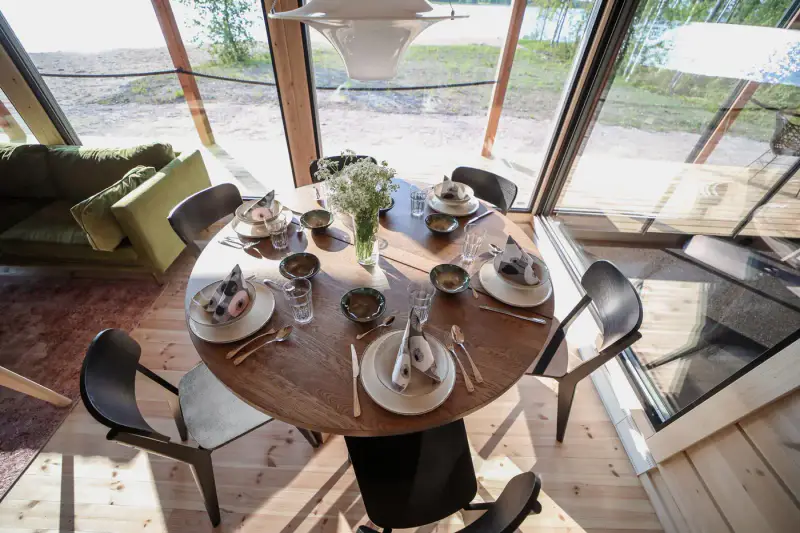 Villa en rondins Kontio de 2023 (68,7 m² + mezzanine) habitable à l’année, 60 m de rive privée et 3 160 m² sur le Karvianjärvi — Karvia — 5