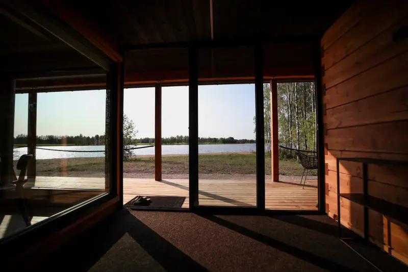 Villa en rondins Kontio de 2023 (68,7 m² + mezzanine) habitable à l’année, 60 m de rive privée et 3 160 m² sur le Karvianjärvi — Karvia — 15