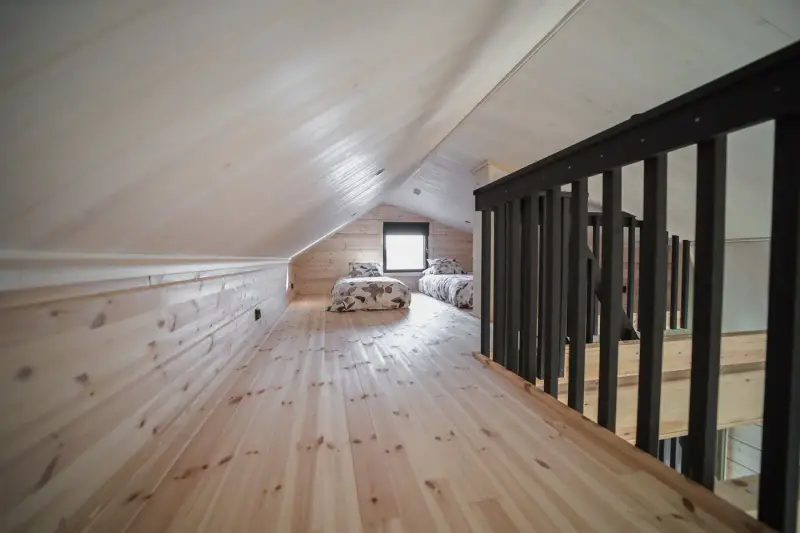 Villa en rondins Kontio de 2023 (68,7 m² + mezzanine) habitable à l’année, 60 m de rive privée et 3 160 m² sur le Karvianjärvi — Karvia — 12