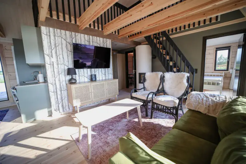 Villa en rondins Kontio de 2023 (68,7 m² + mezzanine) habitable à l’année, 60 m de rive privée et 3 160 m² sur le Karvianjärvi — Karvia — 9