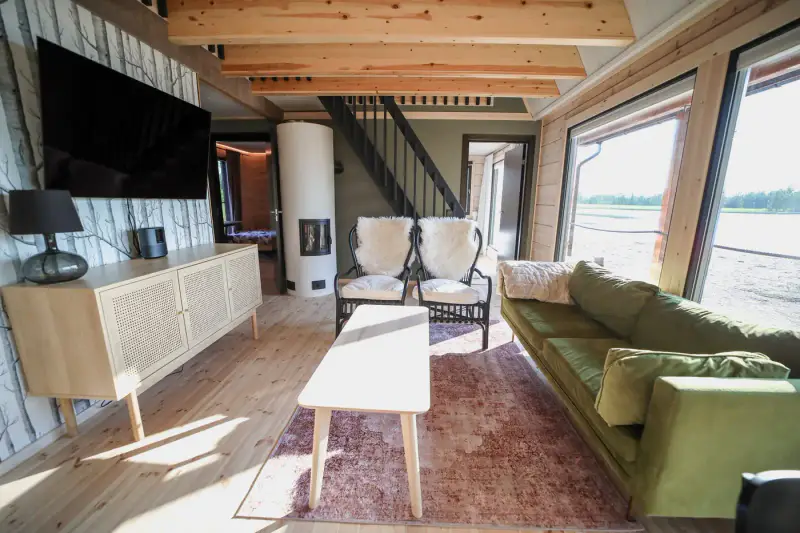 Villa en rondins Kontio de 2023 (68,7 m² + mezzanine) habitable à l’année, 60 m de rive privée et 3 160 m² sur le Karvianjärvi — Karvia — 7