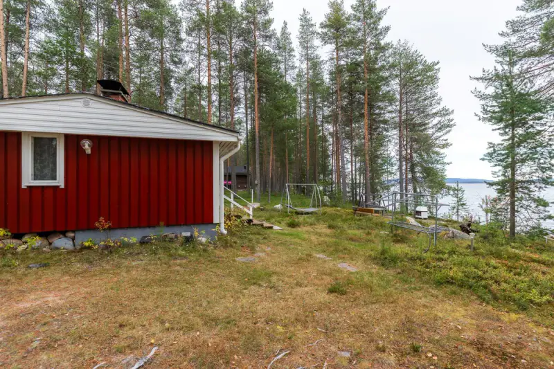 Chalet de rive (65 m², 1964) avec sauna et cheminée, 2 100 m² et ~30 m de rive privée — Kemijärvi — 7