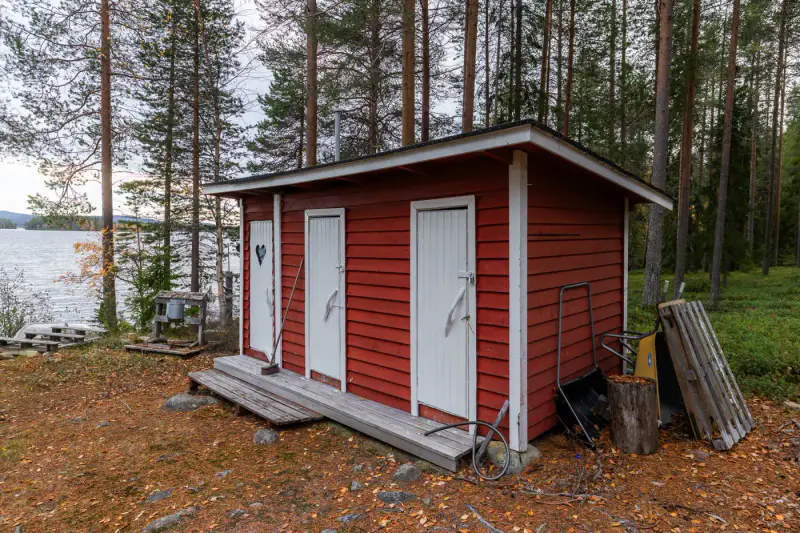 Chalet de rive (65 m², 1964) avec sauna et cheminée, 2 100 m² et ~30 m de rive privée — Kemijärvi — 9