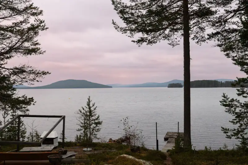 Chalet de rive (65 m², 1964) avec sauna et cheminée, 2 100 m² et ~30 m de rive privée — Kemijärvi — 4