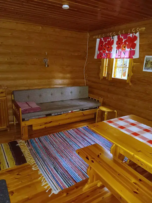 Mökki en rondins (vers 1988) + sauna, forêt 11,9 ha sur l’étang Alimmainen Hevoslampi — Suomu / Kemijärvi — 9