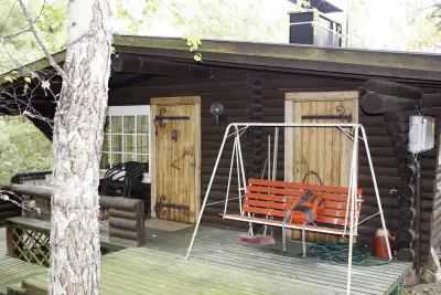 Piilopirtti ~36 m² + rantasauna 1985, 3 440 m² (~50 m rive), mer — Kaxsjäla / Kemiönsaari — 1