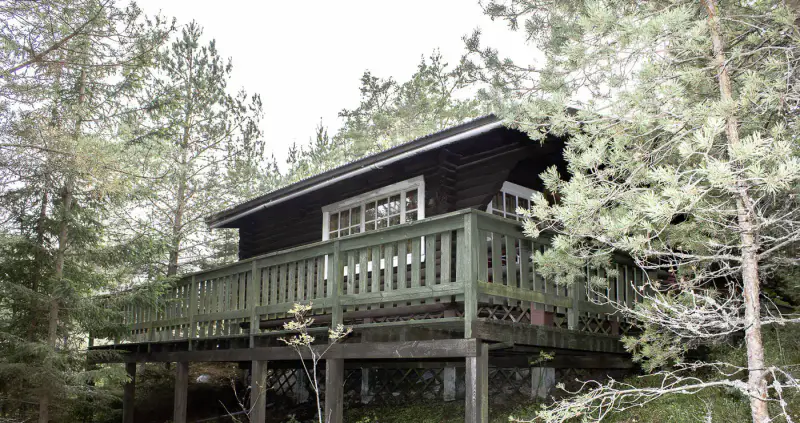 Piilopirtti ~36 m² + rantasauna 1985, 3 440 m² (~50 m rive), mer — Kaxsjäla / Kemiönsaari — 4