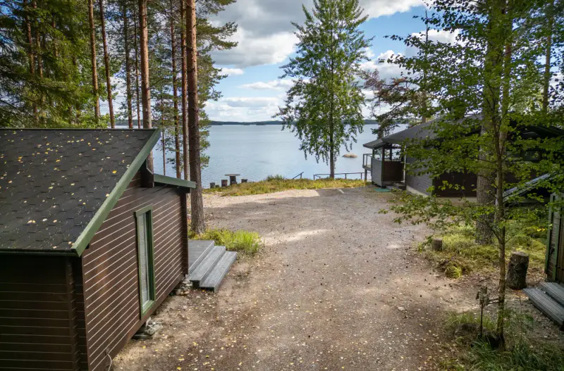 Mökki ~21 m² (2008) + aitta, grande terrasse, rive Pihlajavesi, 3 950 m² — Pihlajavesi — 13