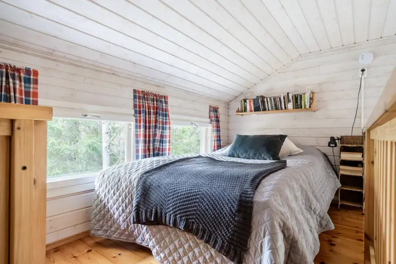 Mökki ~59 m² (1940, agrandi 2012) + sauna rive, 4 910 m², Lammi järvi — Kylmälä / Kirkkonummi — 12