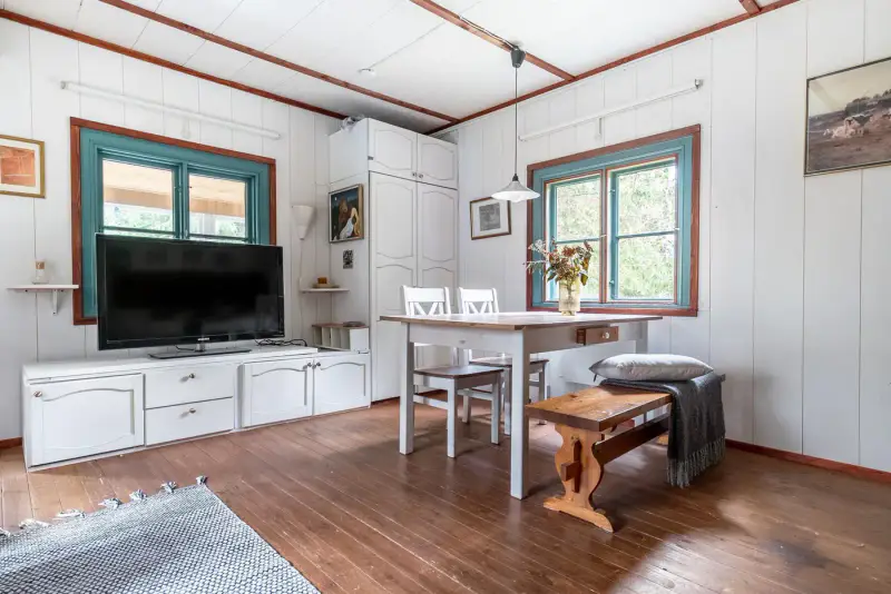 Mökki ~59 m² (1940, agrandi 2012) + sauna rive, 4 910 m², Lammi järvi — Kylmälä / Kirkkonummi — 15